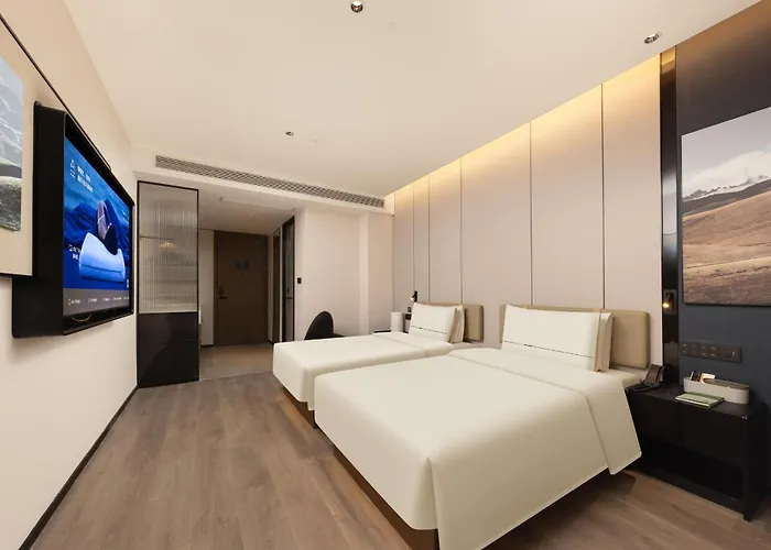 Atour Hotel Urumqi Hongshan Park North Gate Metro Station